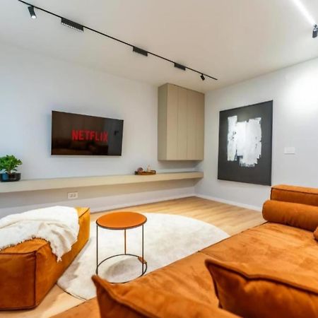 Central Epic Apartment-Self Check In อาราด ภายนอก รูปภาพ