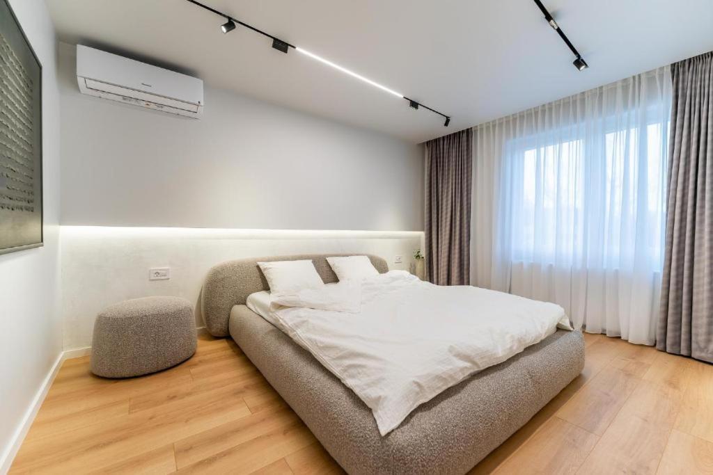 Central Epic Apartment-Self Check In อาราด ภายนอก รูปภาพ