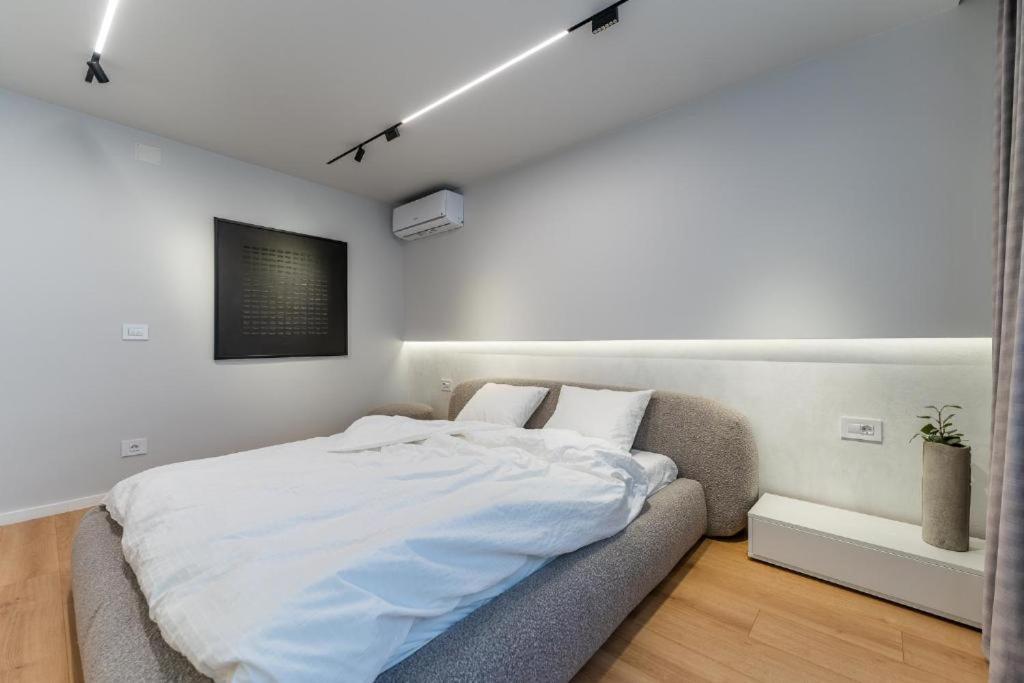 Central Epic Apartment-Self Check In อาราด ภายนอก รูปภาพ