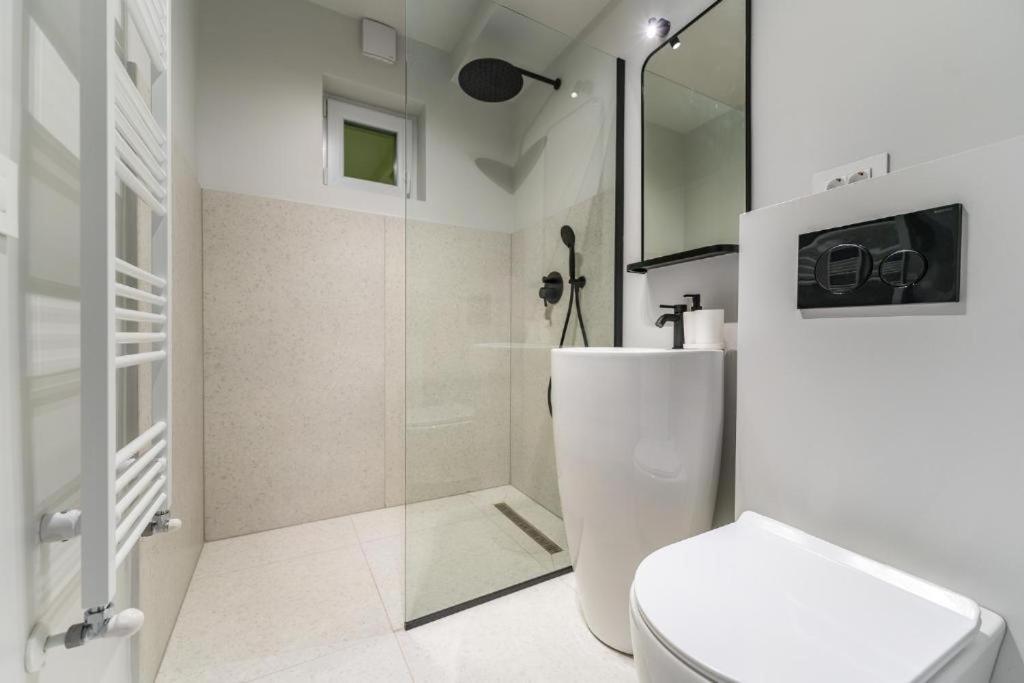 Central Epic Apartment-Self Check In อาราด ภายนอก รูปภาพ