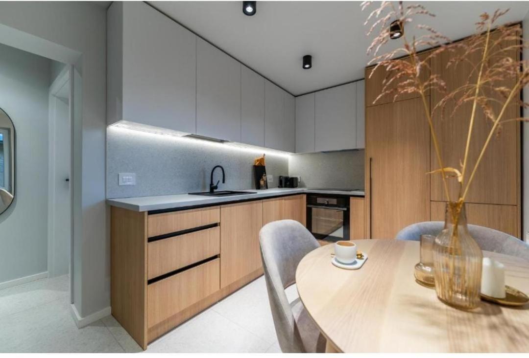 Central Epic Apartment-Self Check In อาราด ภายนอก รูปภาพ